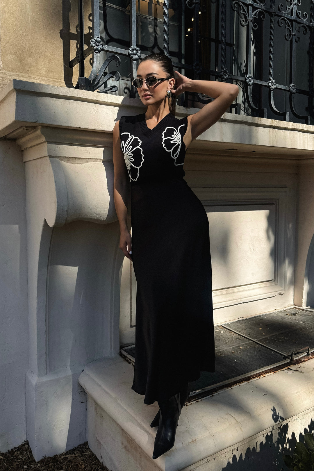 Dorothy Floral Knit Vest - Black