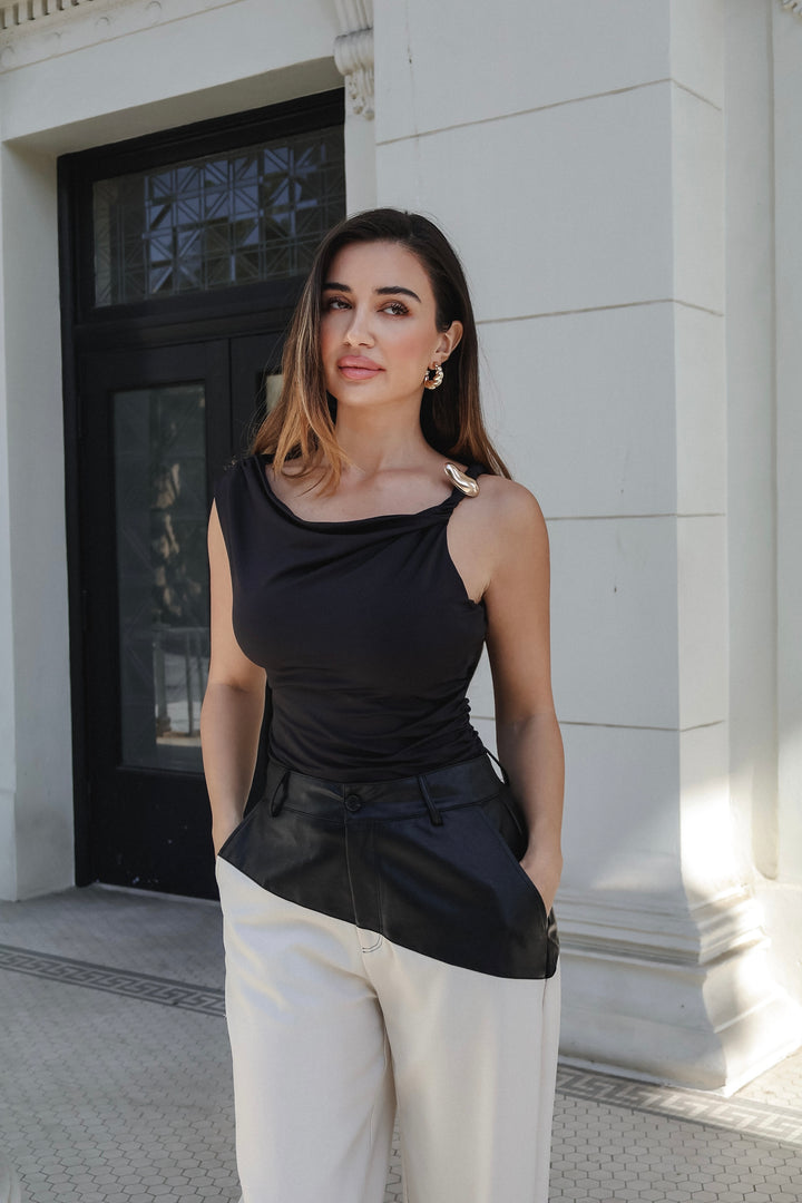 Sienna Twist Shoulder Top - Black