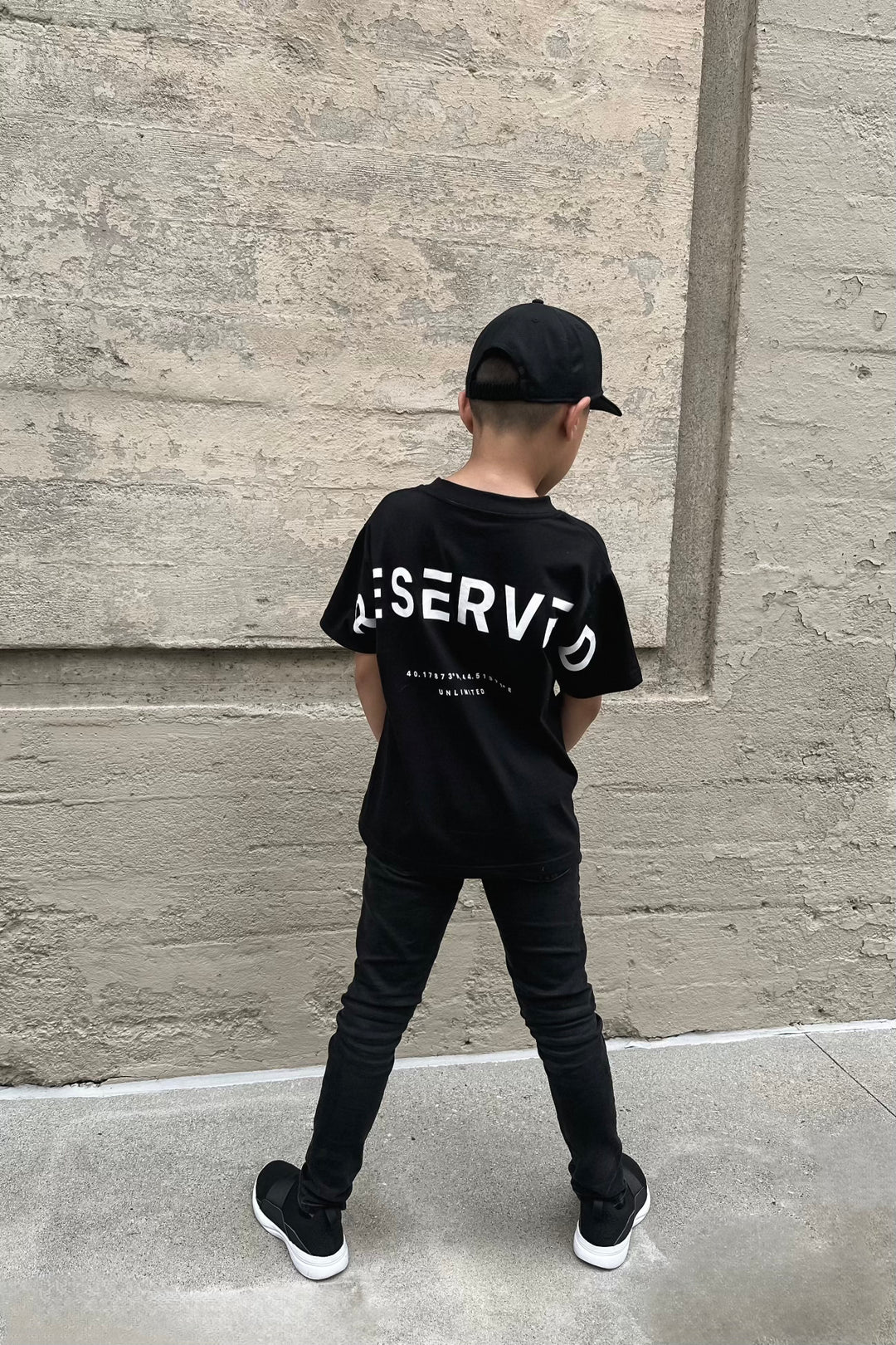 RESERVED Unisex City T-Shirt Kids - Black