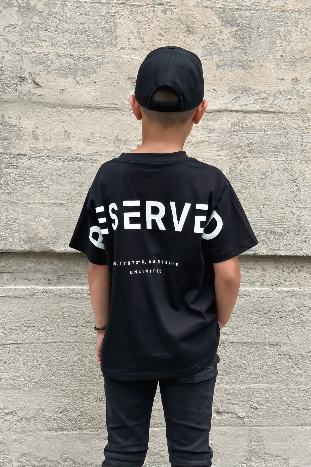 RESERVED Unisex City T-Shirt Kids - Black