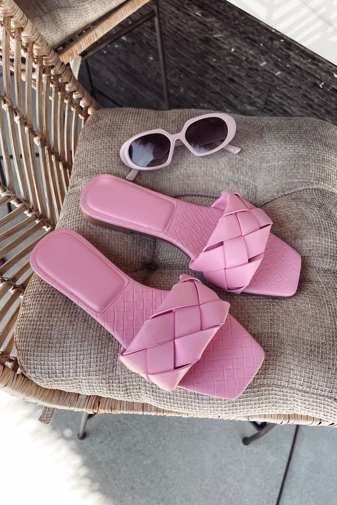 Holly Woven Sandals - Pink